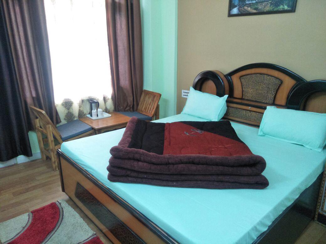 Hotel Mansarovar Banjar Экстерьер фото